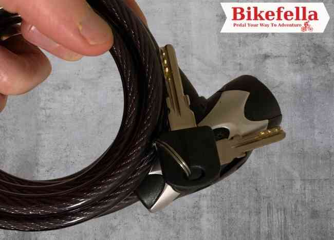 Metal core with PVC coating